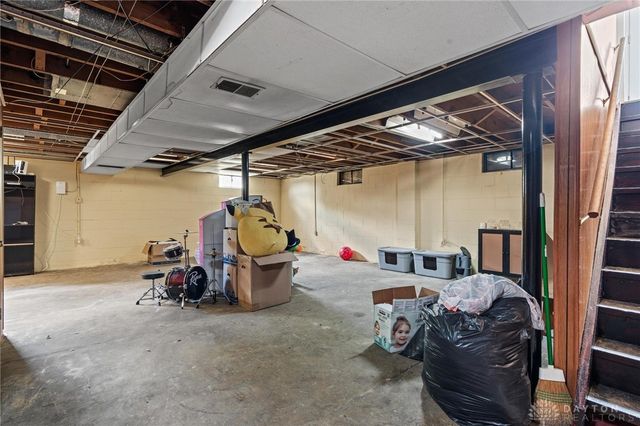 2111 State Route 235, Xenia Twp, OH 45385