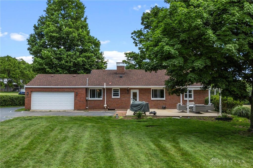 2111 State Route 235, Xenia Twp, OH 45385
