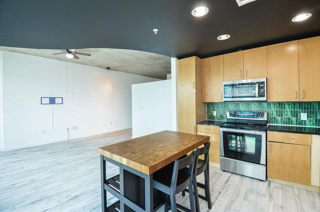 5925 Almeda Road 11612, Houston, TX 77004