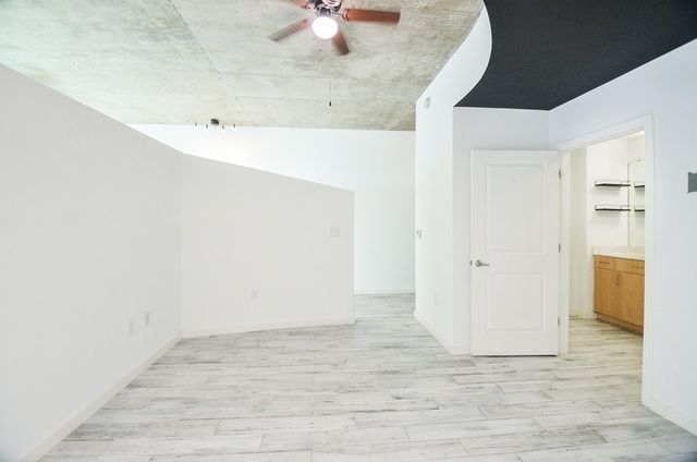 5925 Almeda Road 11612, Houston, TX 77004