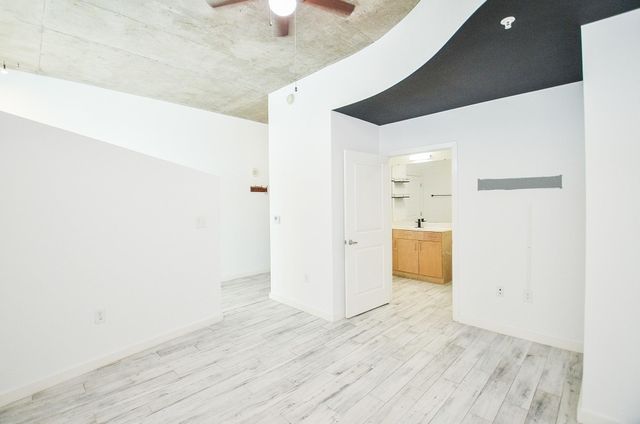 5925 Almeda Road 11612, Houston, TX 77004