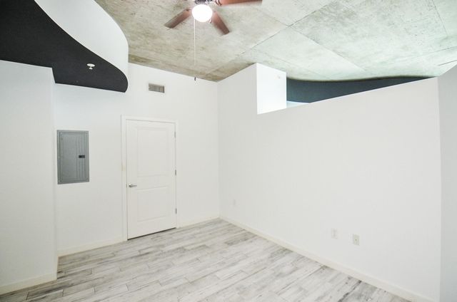 5925 Almeda Road 11612, Houston, TX 77004