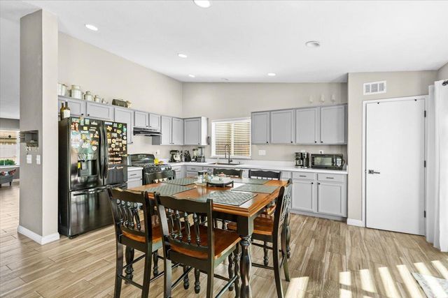 2770 Keyser Dr, Stockton, CA 95212