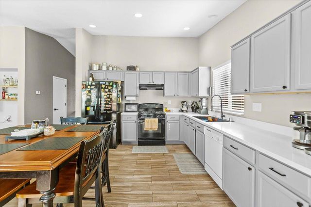 2770 Keyser Dr, Stockton, CA 95212