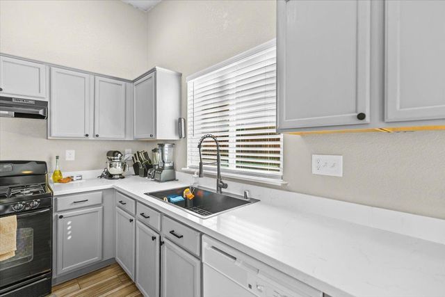 2770 Keyser Dr, Stockton, CA 95212