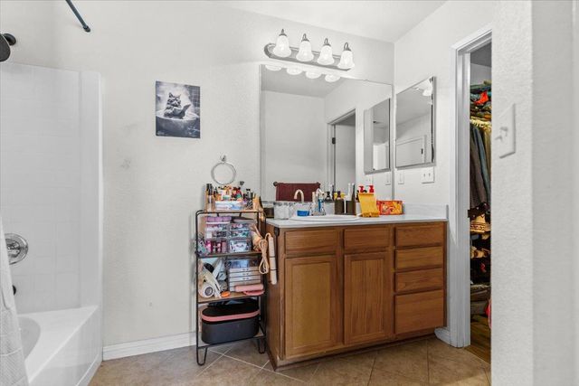 2770 Keyser Dr, Stockton, CA 95212