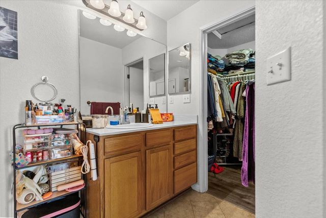 2770 Keyser Dr, Stockton, CA 95212