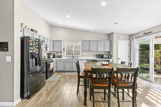 2770 Keyser Dr, Stockton, CA 95212