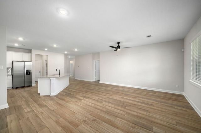 6015 Diamond Leaf Court, Conroe, TX 77304