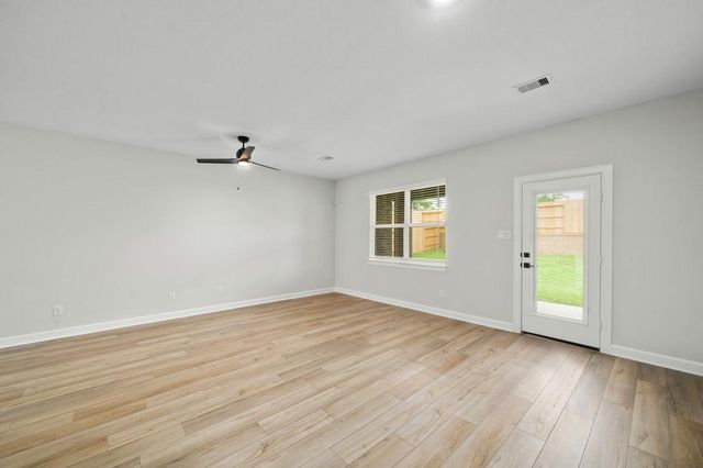 6015 Diamond Leaf Court, Conroe, TX 77304