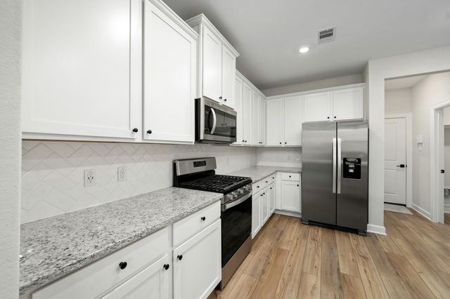 6015 Diamond Leaf Court, Conroe, TX 77304