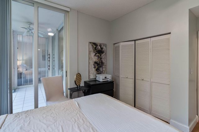 9755 NW 52nd St 112, Doral, FL 33178