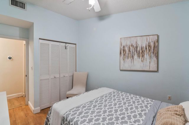 9755 NW 52nd St 112, Doral, FL 33178