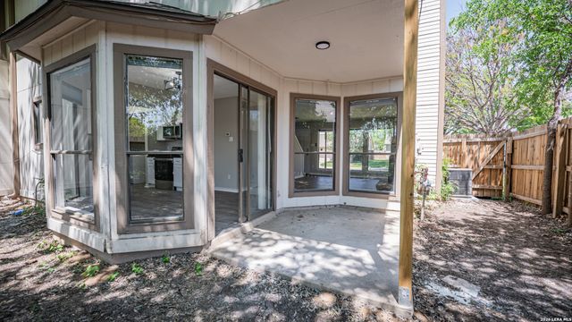 9914 Ardash Ln, San Antonio, TX 78250