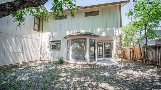 9914 Ardash Ln, San Antonio, TX 78250