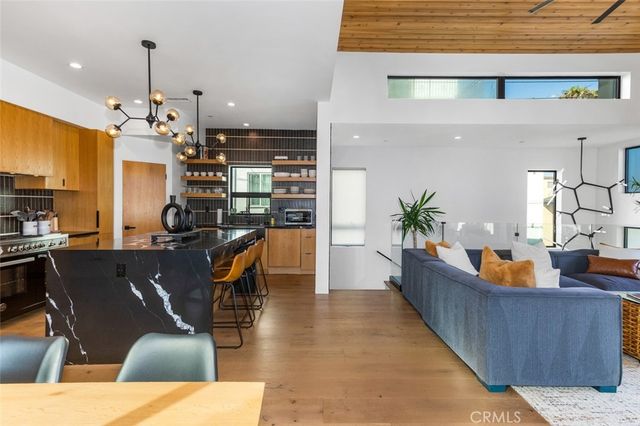 171 Savona Walk, Long Beach, CA 90803