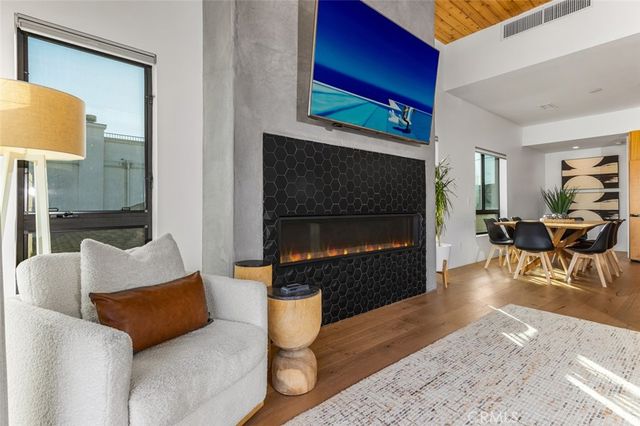 171 Savona Walk, Long Beach, CA 90803