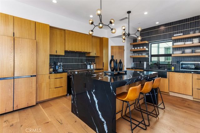 171 Savona Walk, Long Beach, CA 90803