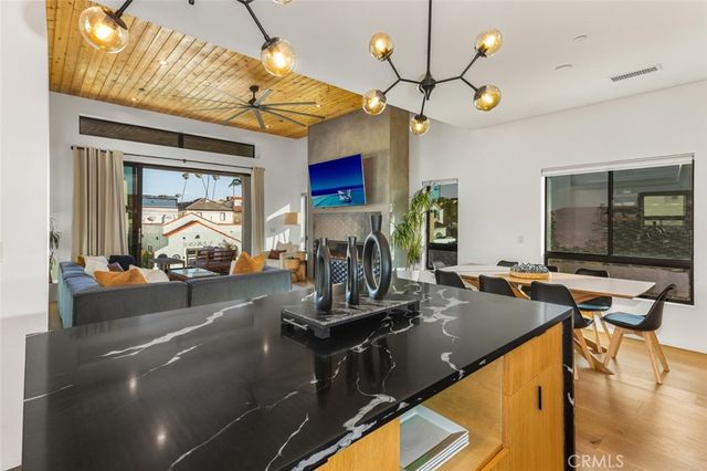 171 Savona Walk, Long Beach, CA 90803