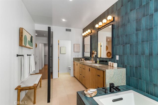 171 Savona Walk, Long Beach, CA 90803