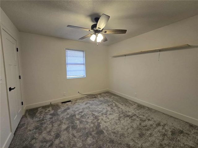 1502 S Main Street, Clinton, MO 64735