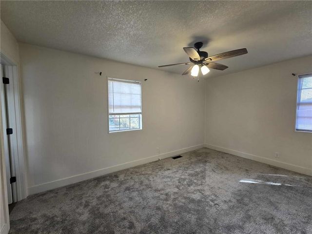 1502 S Main Street, Clinton, MO 64735