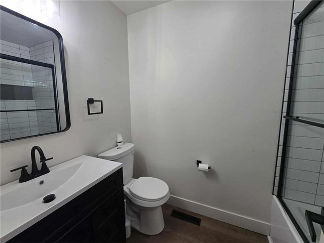 1502 S Main Street, Clinton, MO 64735