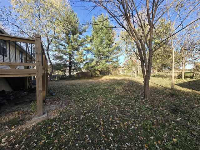 1502 S Main Street, Clinton, MO 64735