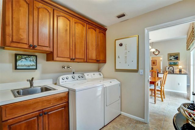 11816 LIPSEY ROAD, Tampa, FL 33618