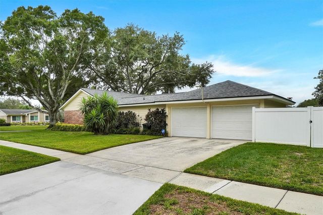 11816 LIPSEY ROAD, Tampa, FL 33618