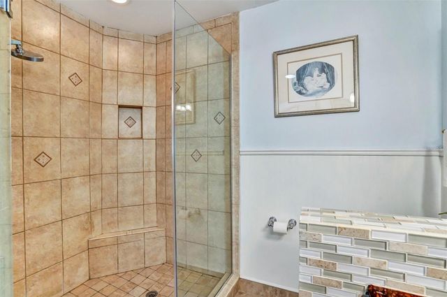 11816 LIPSEY ROAD, Tampa, FL 33618