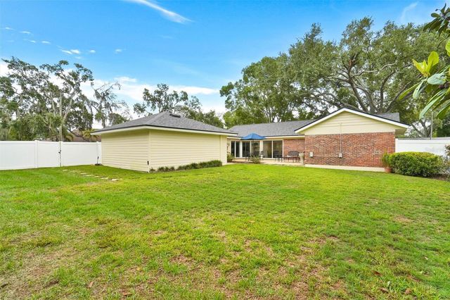 11816 LIPSEY ROAD, Tampa, FL 33618
