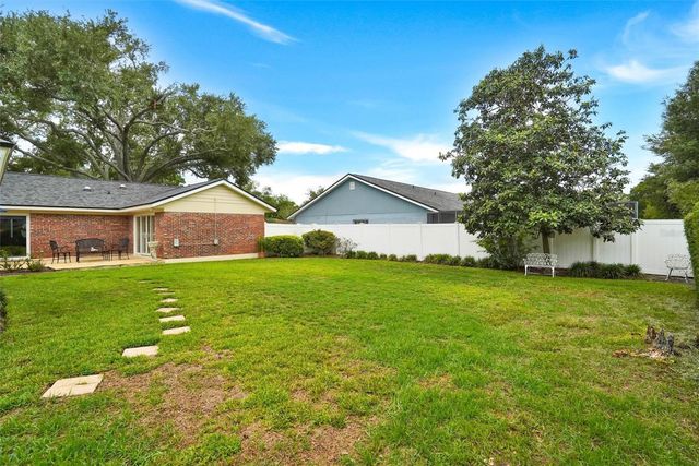 11816 LIPSEY ROAD, Tampa, FL 33618