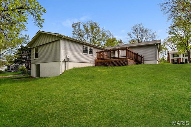 2291 Hill House Road, Chesterfield, MO 63017