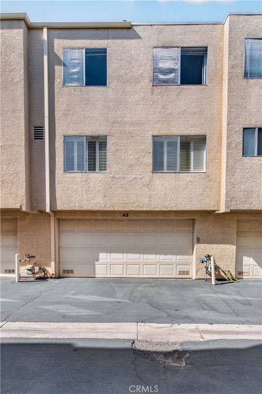 Image 18 of property listing at 9950 Topanga Canyon Boulevard 43, Chatsworth, CA 91311