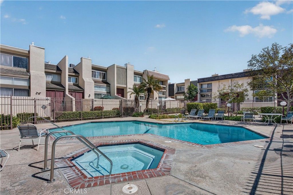 Image 19 of property listing at 9950 Topanga Canyon Boulevard 43, Chatsworth, CA 91311