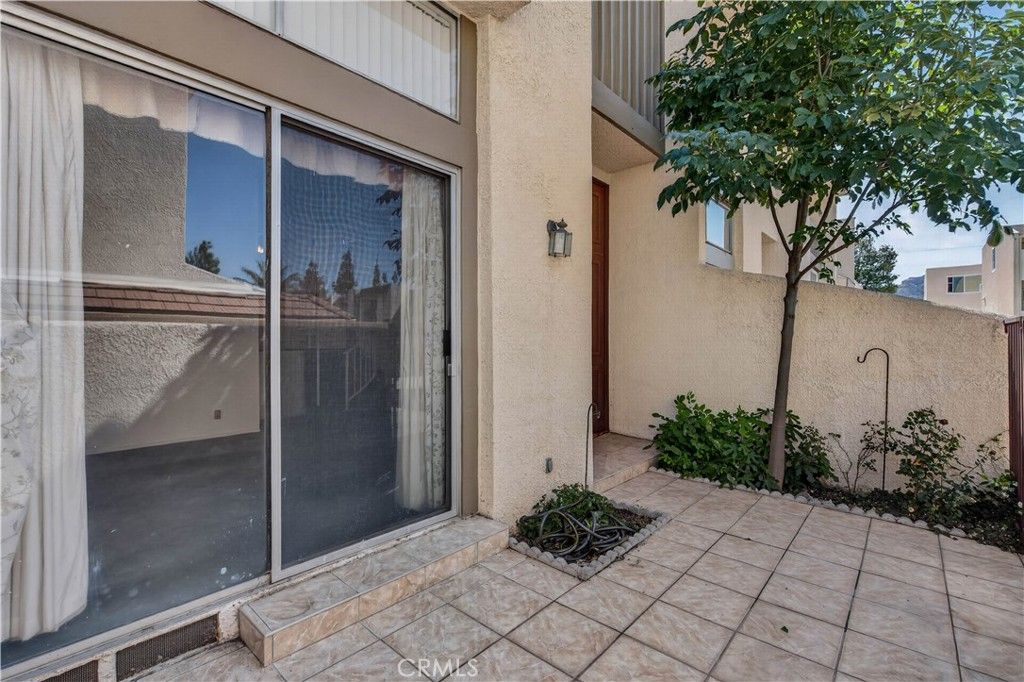 Image 4 of property listing at 9950 Topanga Canyon Boulevard 43, Chatsworth, CA 91311