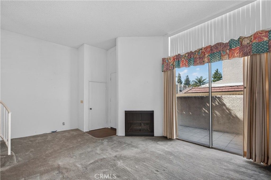 Image 6 of property listing at 9950 Topanga Canyon Boulevard 43, Chatsworth, CA 91311