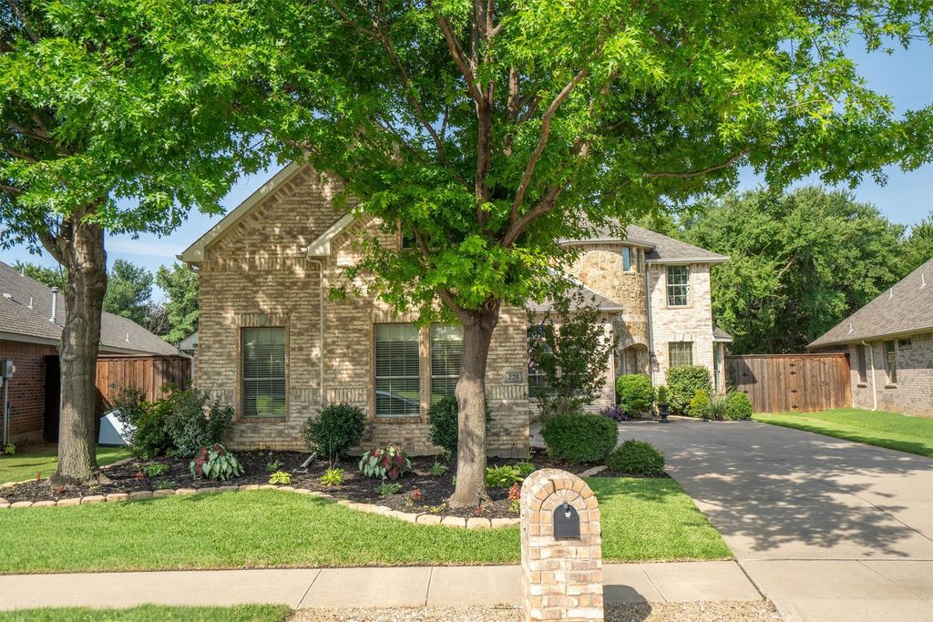 228 Livingston Drive, Hickory Creek, TX 75065