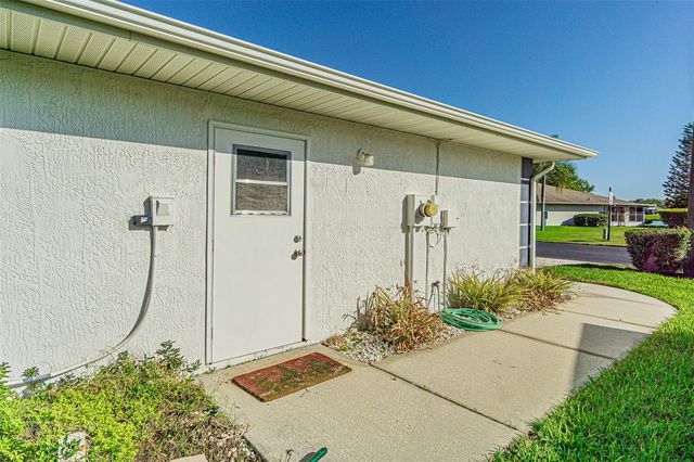 10504 MOSHIE LANE, San Antonio, FL 33576