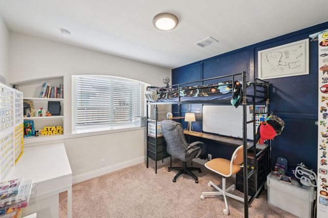 1811 Sunflower Drive, Glenn Heights, TX 75154