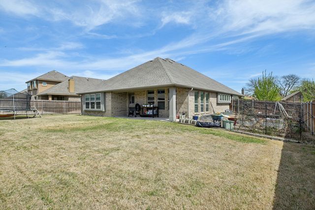 1811 Sunflower Drive, Glenn Heights, TX 75154