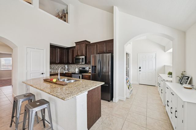 1811 Sunflower Drive, Glenn Heights, TX 75154