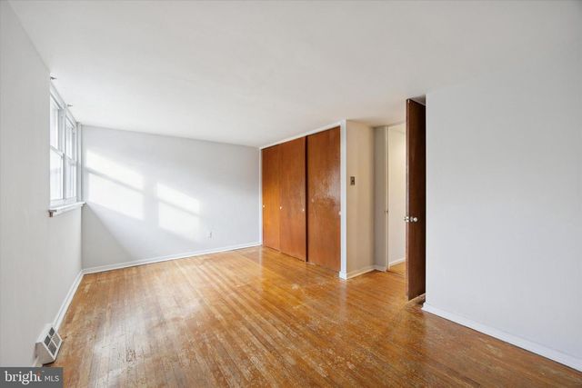 18 UNIVERSITY MEWS, Philadelphia, PA 19104