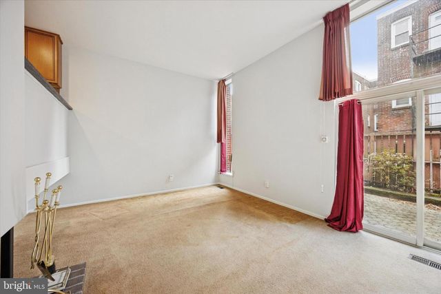 18 UNIVERSITY MEWS, Philadelphia, PA 19104