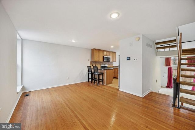 18 UNIVERSITY MEWS, Philadelphia, PA 19104