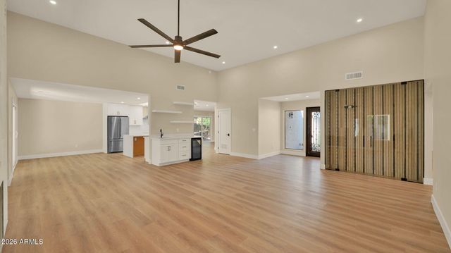 10227 E SAN SALVADOR Drive, Scottsdale, AZ 85258