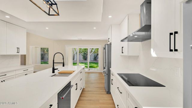 10227 E SAN SALVADOR Drive, Scottsdale, AZ 85258