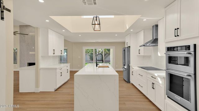 10227 E SAN SALVADOR Drive, Scottsdale, AZ 85258