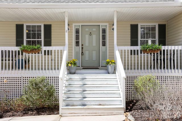 8 Fiver Lane, Asheville, NC 28803